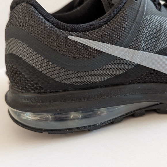 Nike Women's Max Dynasty 2 - Picture 12 of 13